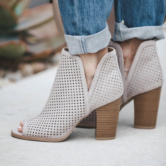 ✨LAST ONE✨Taupe Peep Toe Booties - Picture 2 of 7